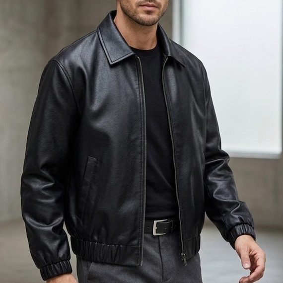 90s Vintage Black Leather Bomber Jacket – Retro Boxy Fit