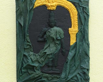 Escultura em relevo de Meenakshi Amman feita à mão | Arte com textura de tecido | Obra de arte de fusão inspirada na antiguidade