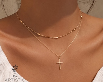 Collana a strati con croce d'argento, gioiello cristiano minimalista, delicata collana a doppia catena, collana trendy per tutti i giorni, regalo elegante per lei