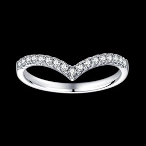 Moissanite Diamond V Ring