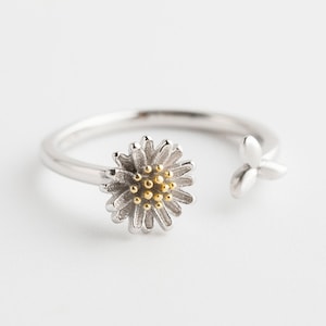Daisy Flower Ring with Bud in Sterling Silver and Gold Plated.