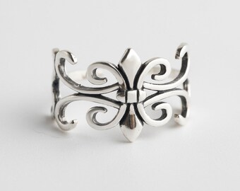 Fleur De Lis Ring in Oxidized Sterling Silver, classic, timeless and refined.