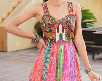 Navratri Top,Navratri Tunic Top,Gujarati Garba Top,Dandiya Festival Wear,Traditional Gujarati Top,Navratri Outfit Women,Embroidered Top,