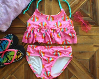 Bold Seashell Ruffle Bikini, Pink 2 Piece Halter Top Hi Vis Swimsuit, Colorful Bright Neon Bathing Suit, Retro Daisy Print Swimwear