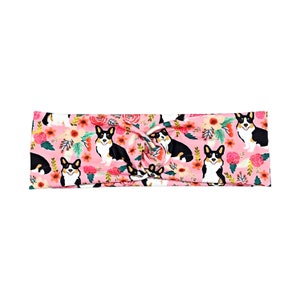 Bandeau rose en tissu floral corgi tricolore avec boutons pour infirmières, bandeau pour chien, accessoire pour cheveux vétérinaire, bandeau animal, cadeau pour elle