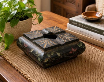 Cenicero de piedra de jade tallado a mano, cenicero cuadrado con incrustaciones florales, accesorio para fumar de piedra hecho a mano, decoración de lujo para el hogar, cenicero de escritorio artesanal.