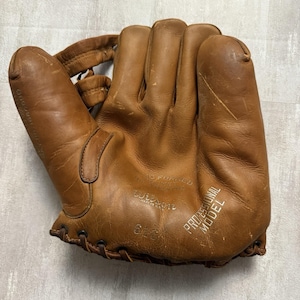 Vintage Wilson Baseball Glove - Etsy