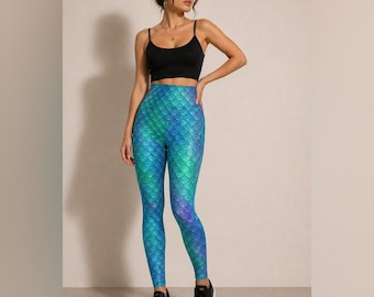 Leggings con estampado de escamas de sirena y estampado integral.