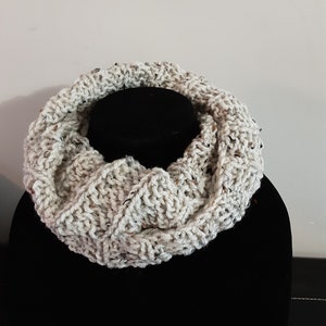 Sweet Lullabiez Kids Cream Tweed Infinity Scarf Cowl Hand Knit 15 16