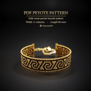 Può includere: Un braccialetto peyote color oro con un centro marrone scuro, caratterizzato da un design geometrico. Il braccialetto è esposto su una superficie scura. Il testo sull'immagine recita "PDF PEYOTE PATTERN".