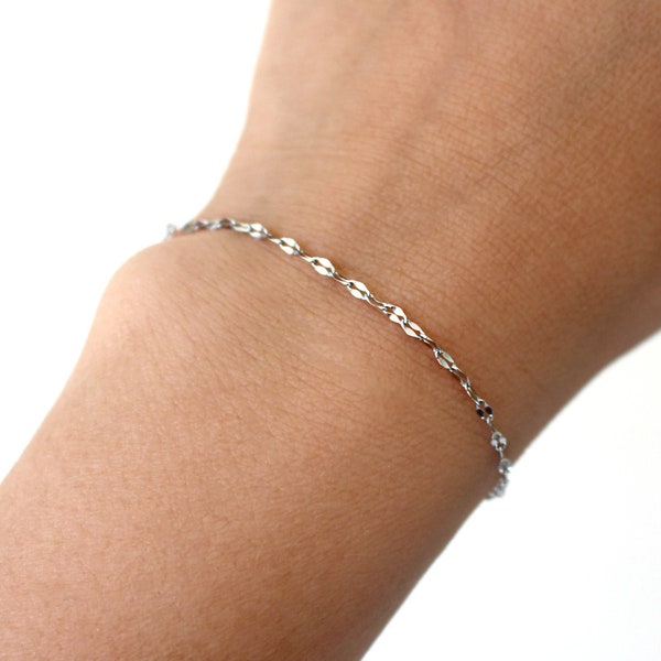 Bracelet en acier inoxydable scintillant, bracelet en argent délicat pour femmes, bracelet de chaîne en dentelle d’argent, bracelet de chaîne en argent simple