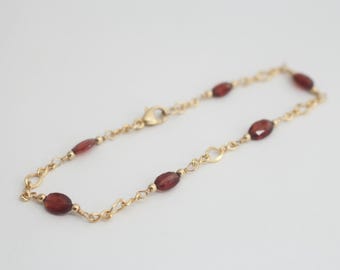 Pulsera de granate dorado jugoso