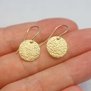 Textured Gold Disc Earrings, Hammered Gold Disc Earrings, Dangling Gold Earrings, Dainty Gold Drop Earrings, 14k Gold Filled Circle Earrings image 3