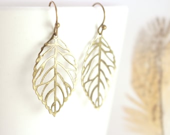 Dainty Brass Leaf Earrings, Boho Brass Earrings, Large Leaf Earrings, Brass Boho Jewelry, Dark Gold Leaf Earring, Large Boho Earrings
