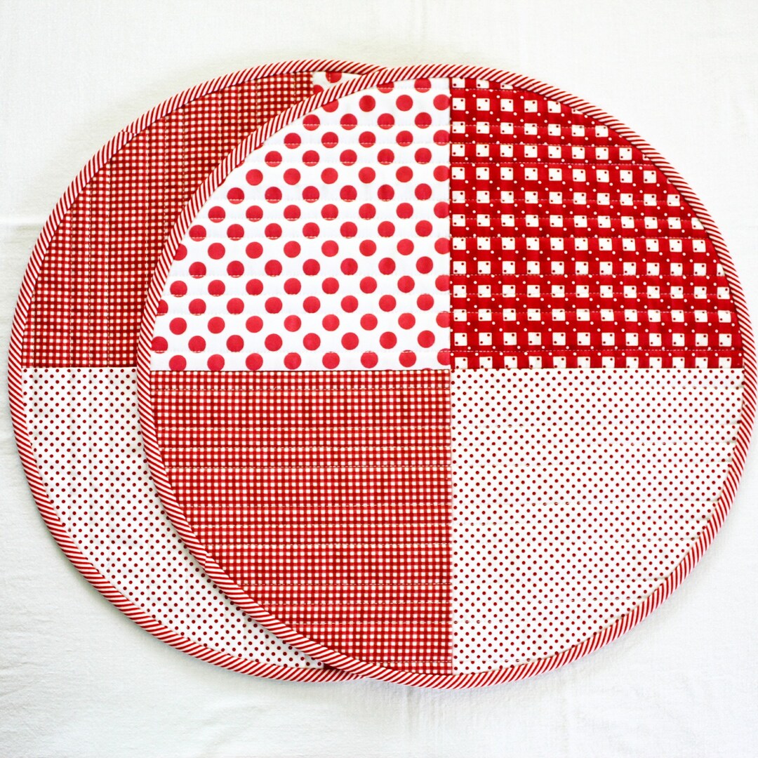 Quilted Round Placemats Set of 2 Reversible Table Mats Etsy Ireland