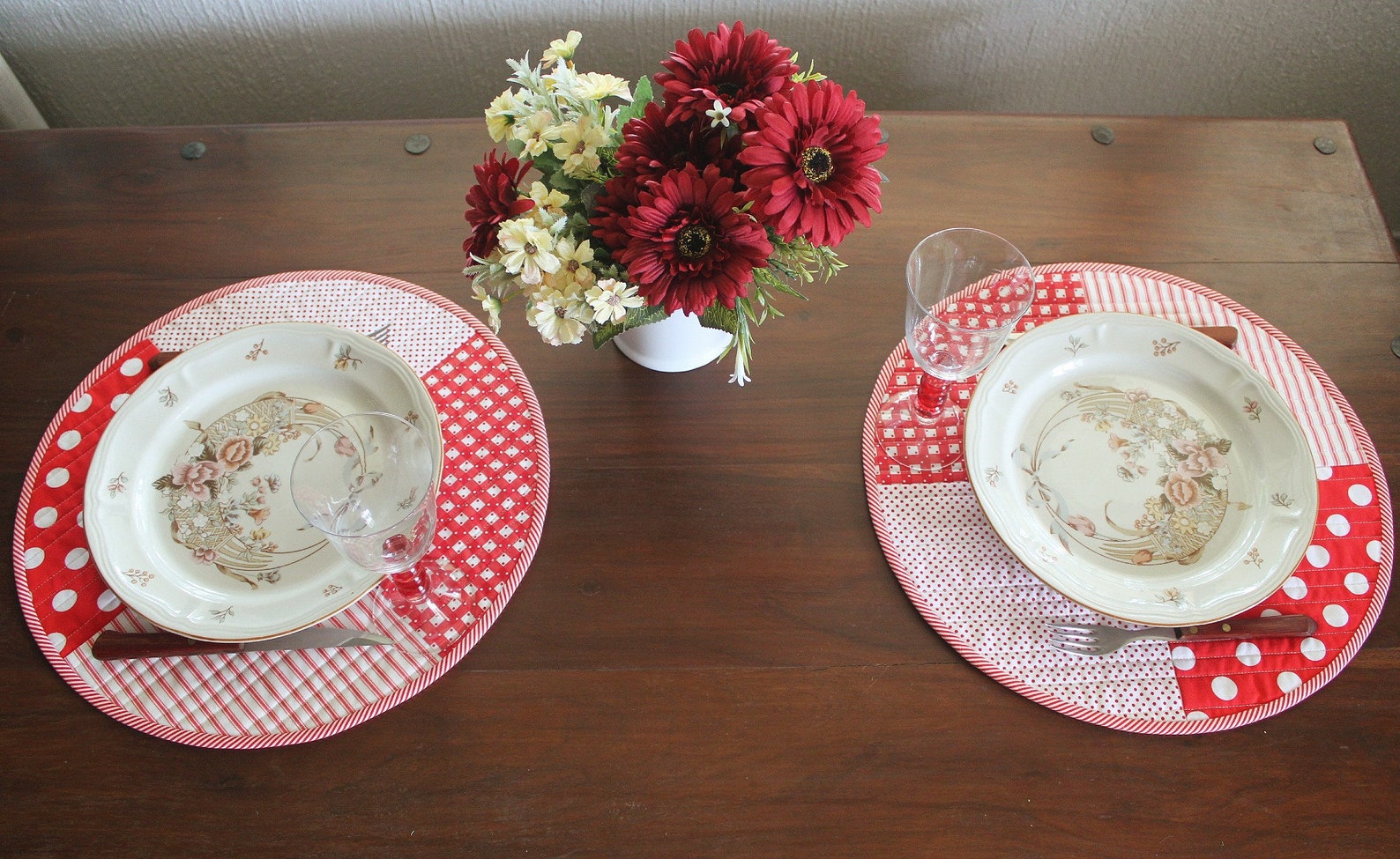Quilted Round Placemats Red White Set of 2 Reversible Table Etsy