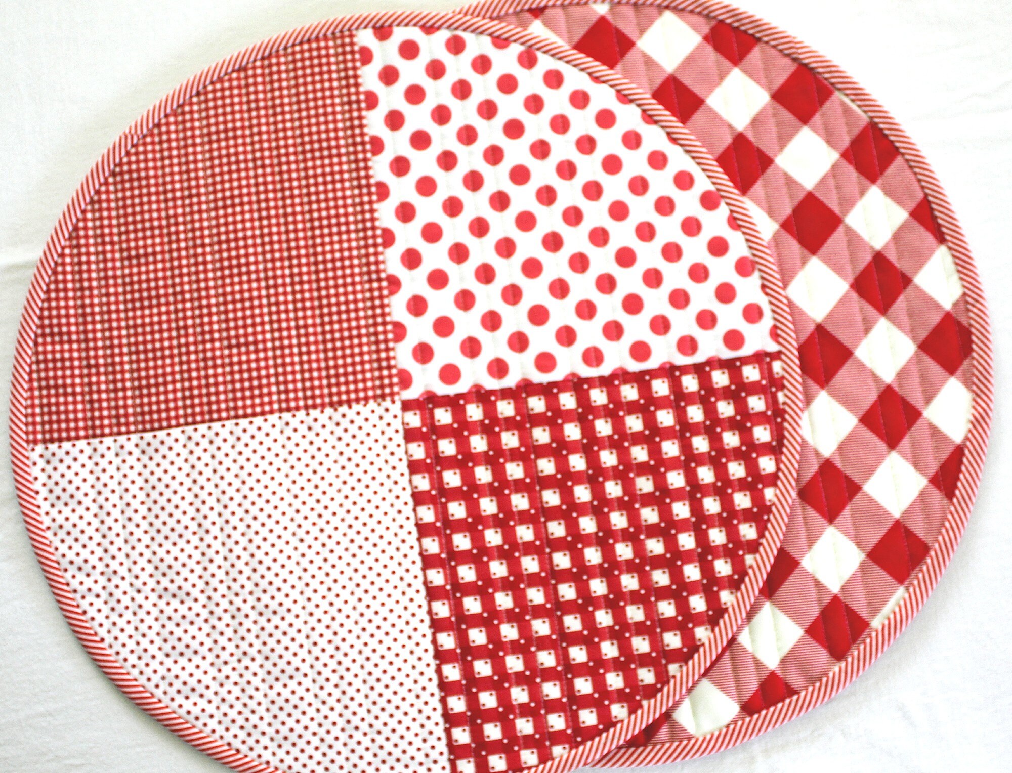 Quilted Round Placemats Red White Set of 2 Reversible Table | Etsy