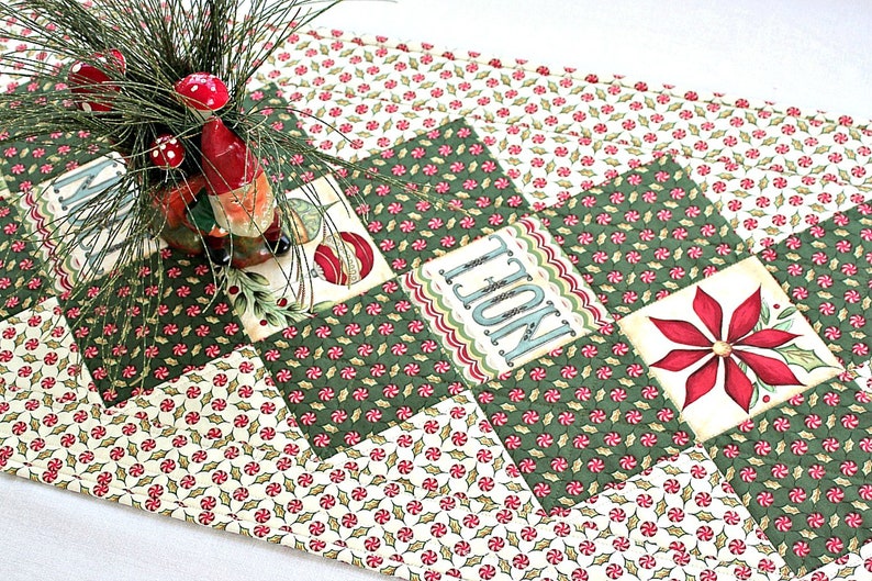 Green Holly Leaves Holiday Table Quilt Quilted Christmas Table Runner