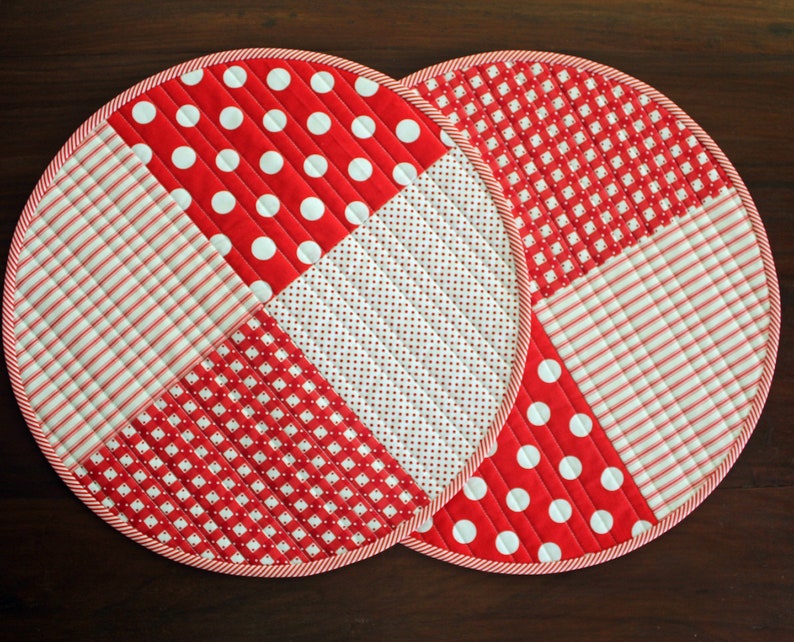 Quilted Round Placemats Red White Set of 2 Reversible Table Etsy