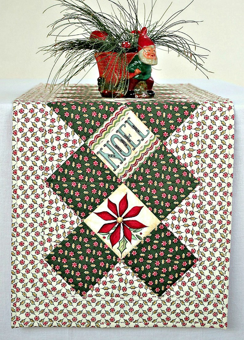 Green Holly Leaves Holiday Table Quilt Quilted Christmas Table Runner