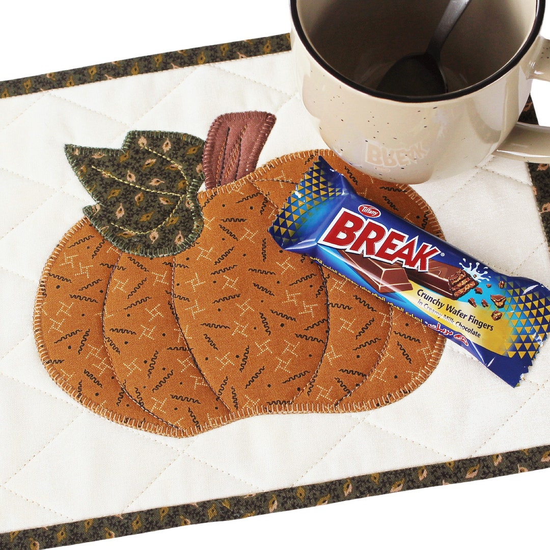 Snacks Rug Quilted Fall Mug Rug, Pumpkin Snack Mat, 10