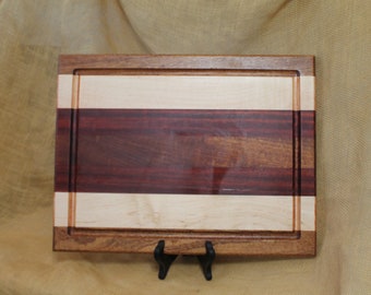 Hardwood Carving Board with Juice Groove and Reversible Cutting/Serving  Board Made of Mahogany, Maple and Paduak