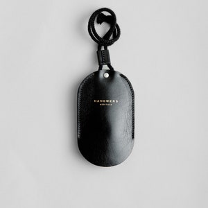 Leather keychain, key holder, key fob, key ring, leather keyring, lanyard, key case, key bag Model image 4