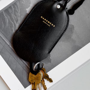 Leather keychain, key holder, key fob, key ring, leather keyring, lanyard, key case, key bag Model image 5