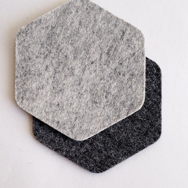 Set 4 of natural woolfelt coaster, bierdeckel, beermatt // CROSS (4 pieces set)