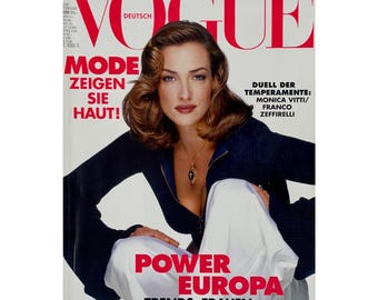 Vogue UK Jan 1993 Original British Vintage Fashion Magazine Cover
