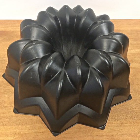 Nordic Ware Bundt Cake Pan Dark Cast Aluminum Star Pattern Jello Mold Etsy