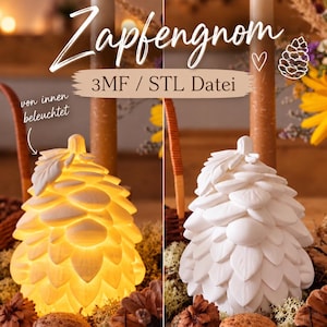 Könnte beinhalten: Eine Zapfengnom-Figur in Form eines Tannenzapfens mit Blattmütze, dargestellt in zwei Zuständen: von innen warm gelb beleuchtet und unbeleuchtet in mattem Weiß. Der Text lautet Zapfengnom, 3MF / STL Datei und von innen beleuchtet.