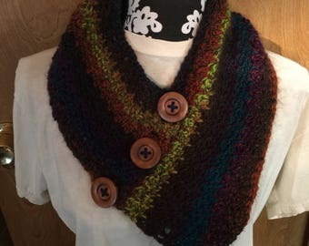 Crocheted cowl (neck warmer)