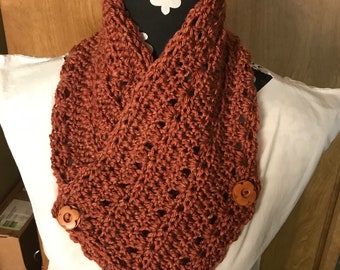 Crocheted cowl (neck warmer)