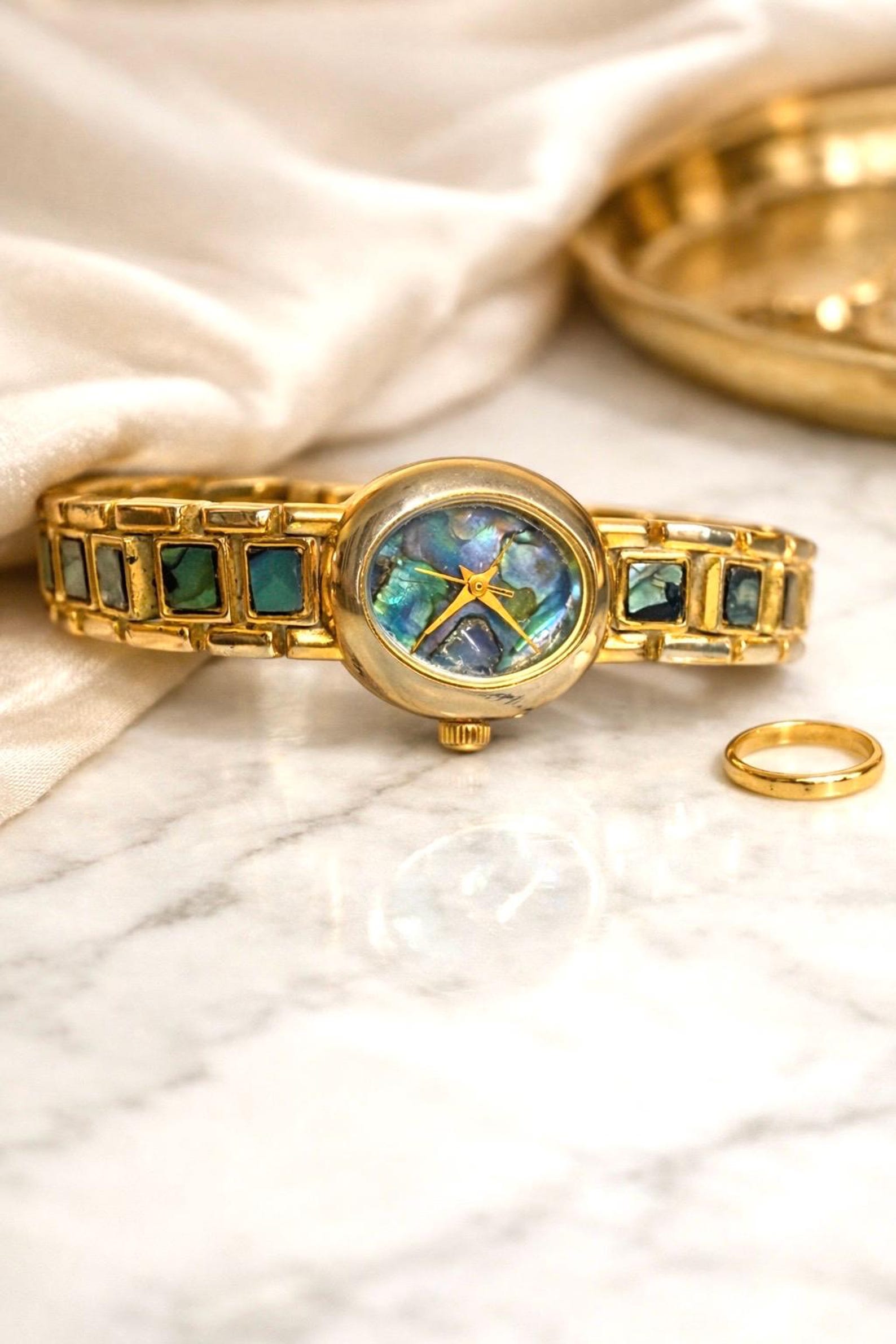 Vintage Le Baron Abalone Shell Watch Gold Tone Bracelet Iridescent ...
