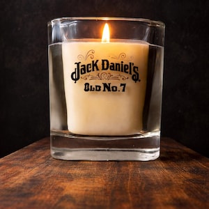 Coppia di bicchieri vintage Jack Daniel’s trasformati in candele
