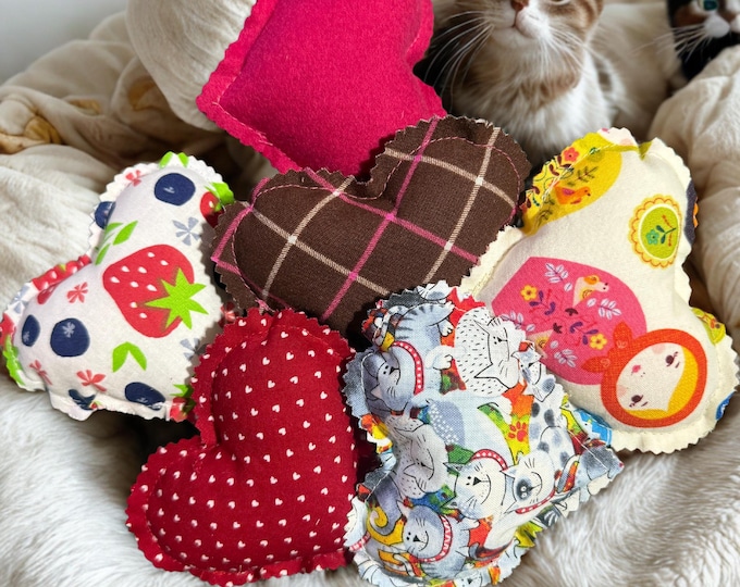 Catnip filled Heart Cat Toy Set (Set of 3)