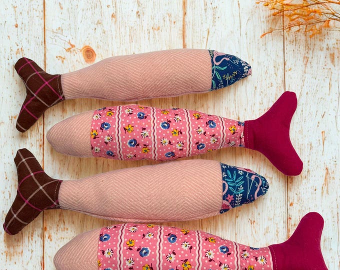 Handmade Organic Catnip Fish Toy - Pink Cat Kicker