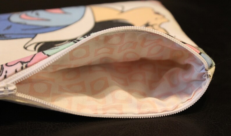 Vintage Snow White Small Zipper Clutch or Purse