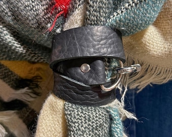 Black Leather Scarf Wrap – Handmade Scarf Holder