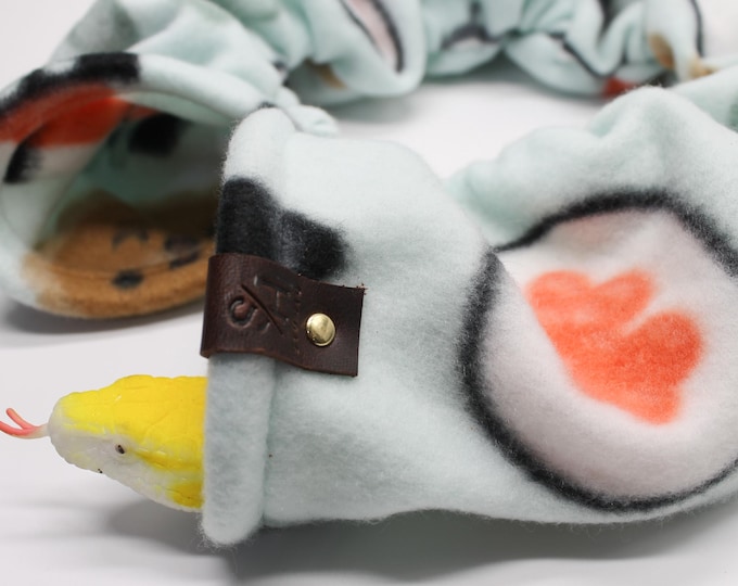 Fleece Reptile Hideout Donut: Cozy Gecko/Lizard Snuggle Sack