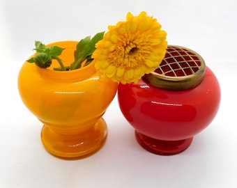 Art Deco Czech Red & Yellow Cased Clear Blown Tango Glass Rose Bowls Vases + Metal Frog 1940s