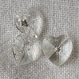 1950&#39;s Vintage GLASS bead AUSTRIA pendant HEART 10mmclear crystall (3)