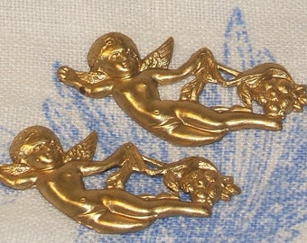 VIntage brass stamping. CUPID cherubs antique brass charms cabochon stamping 45mm (2)
