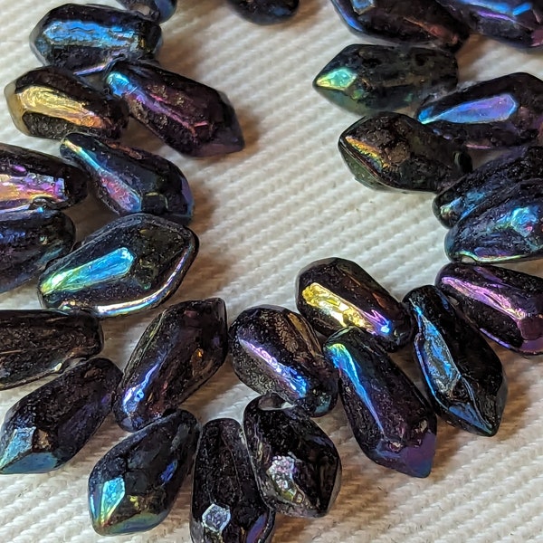 Vintage Glass Beads. 1950s Blue Iris rainbow Carnival German top-hole teardrop (12)