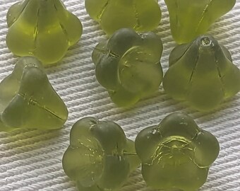 OLIVE Green matte FAIRY flower cap 14mm  vintage Czech GLASS beads (8)