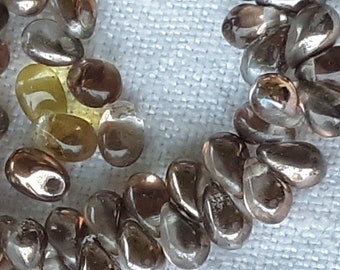 TINY TEARDROPS Vintage 90s Czech glass Beads/ BRIOLETTE /Teardrop copper & clear