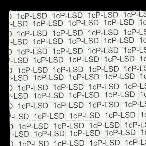 Lizzard LAB Blotter Art Sheet – 580 Tabs, 300gsm Perforated Paper