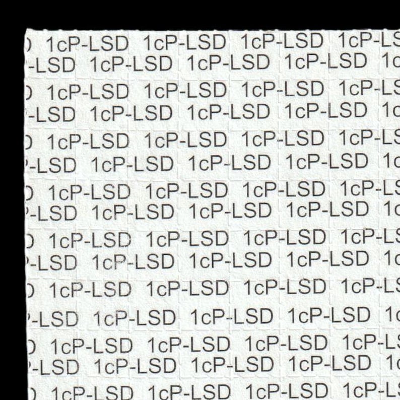 Lizzard LAB Blotter Art Sheet – 580 Tabs, 300gsm Perforated Paper image 1