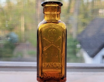 Antique Fresh Dug Cork Top Light Amber Poison Bottle Skull